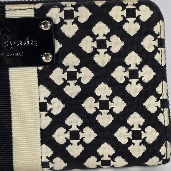 Kate Spade Black and Cream Print Zip Around Continental Wallet/Clutch CC Slots - Picture 8 of 15